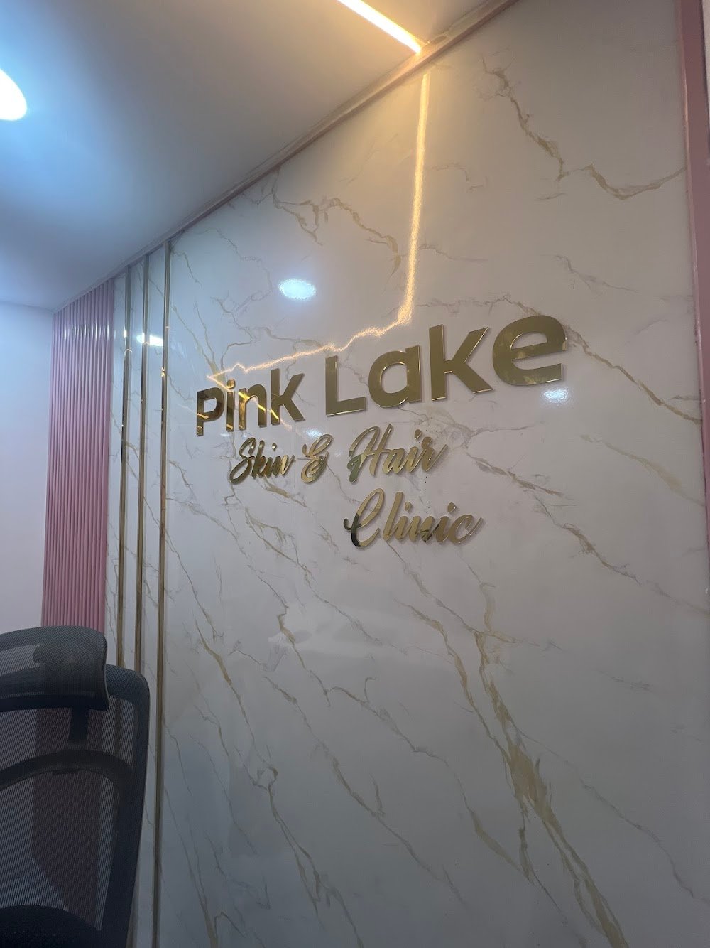 Pink Lake Signage