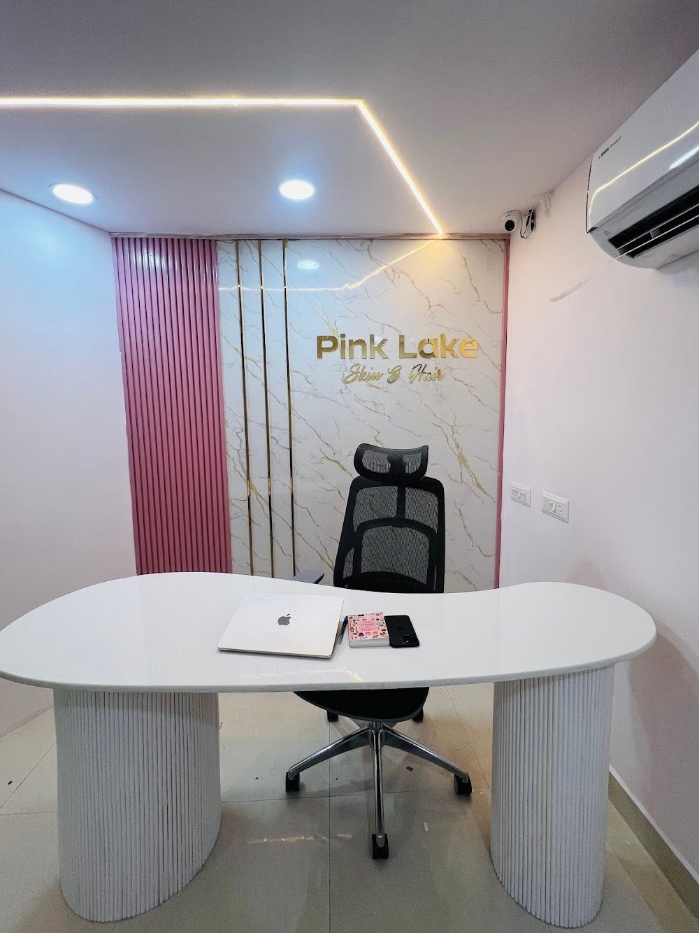 Pink Lake Clinic Aesthetics